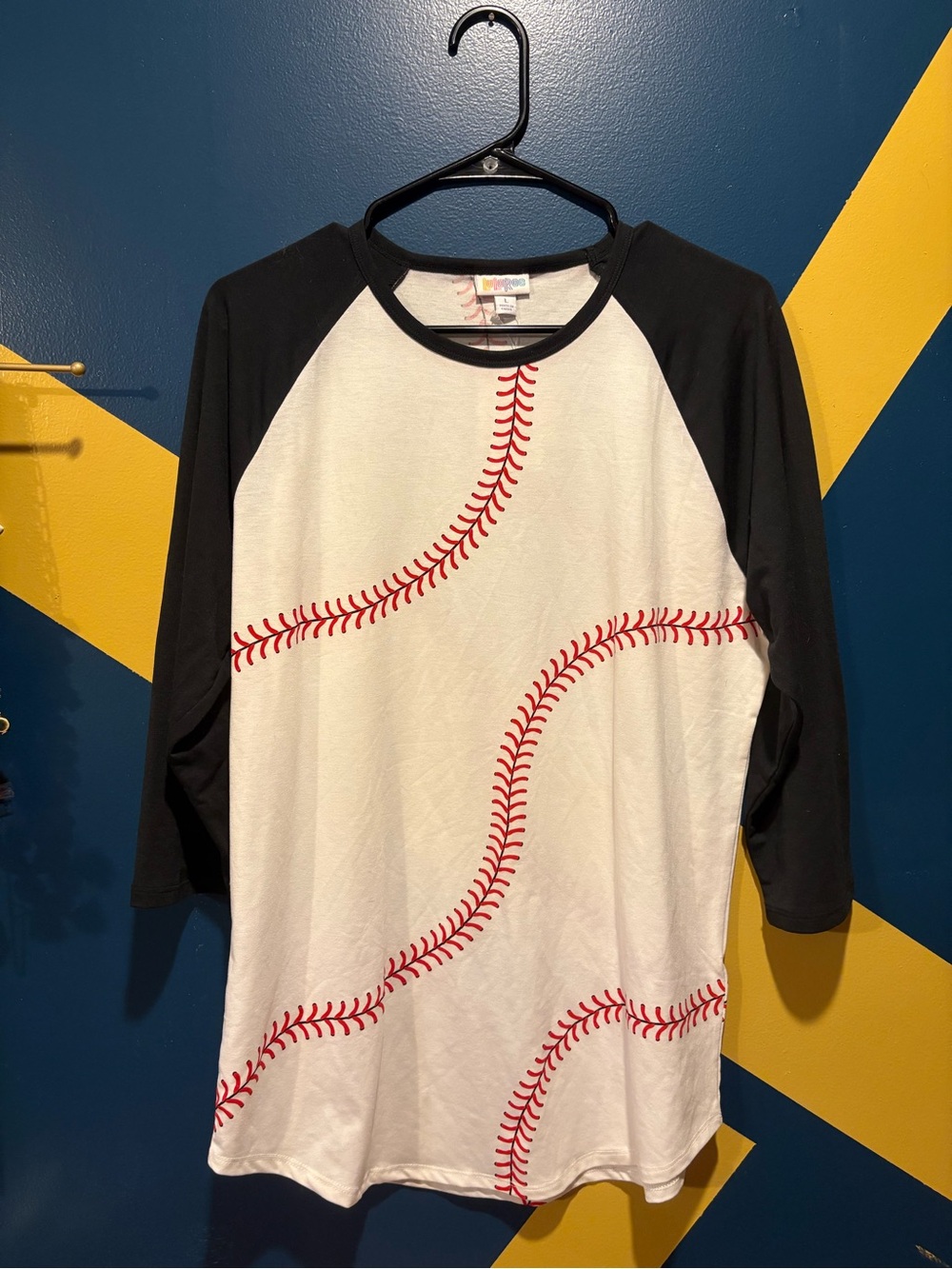LuLaRoe Black & White Baseball Tee NWT